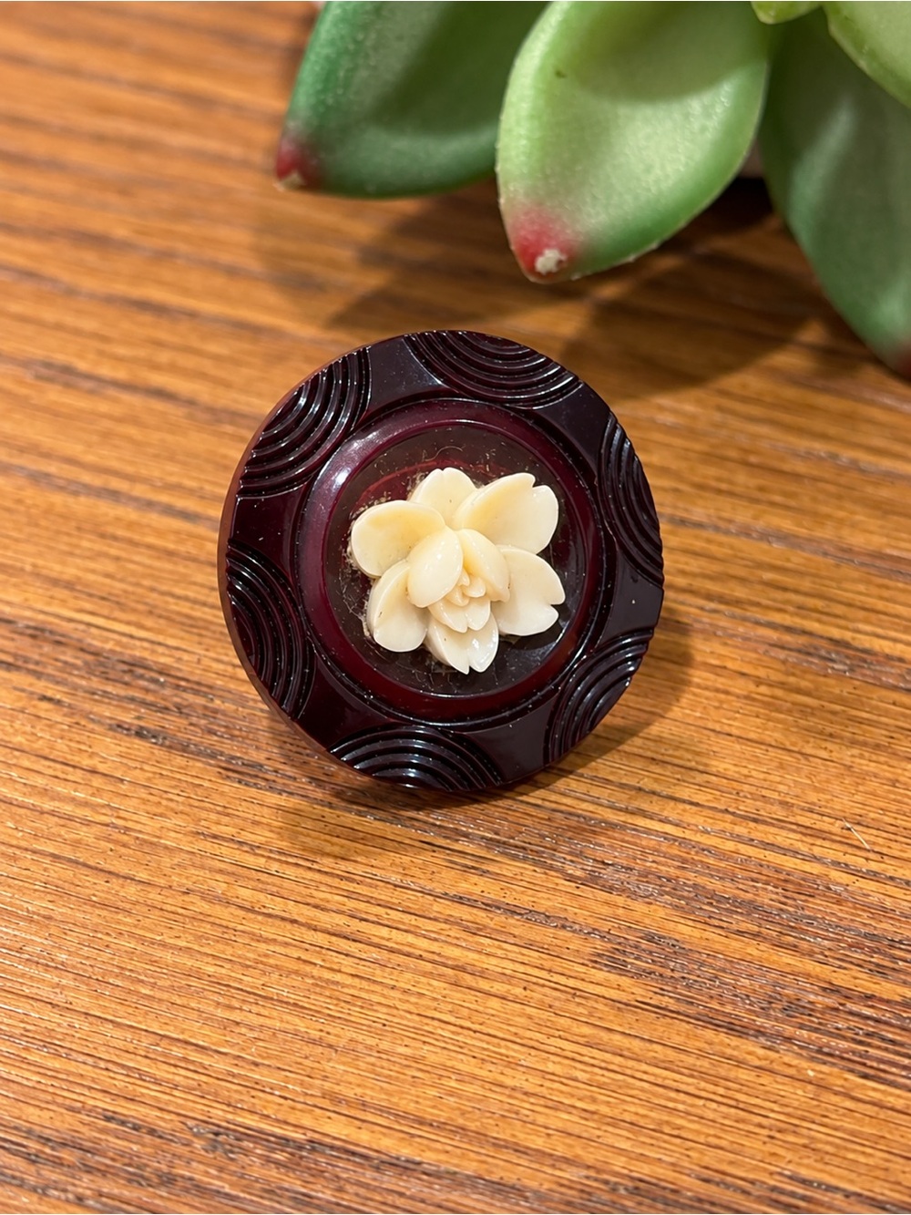 Vintage-Style Burgundy Floral Cameo Statement Ring